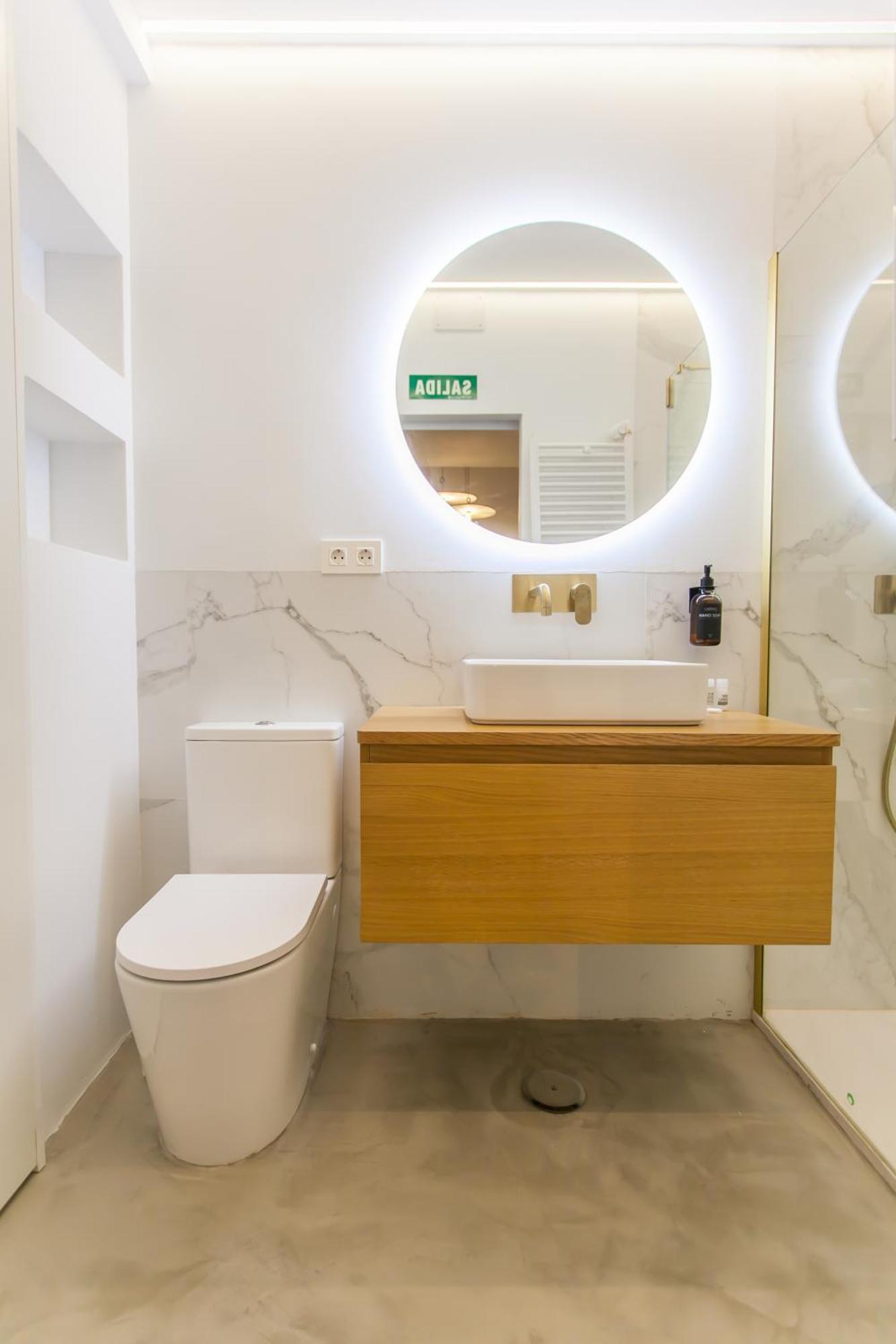 Guernica Luxury Duplex - Location, Light, And Art Apartment Madrid Exterior foto